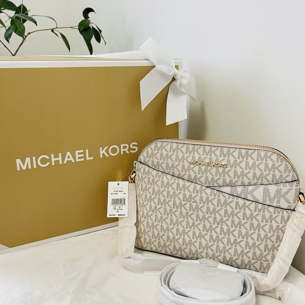 ❗️SOLD ❗️Michael Kors Rose Powder Multi Crossbody